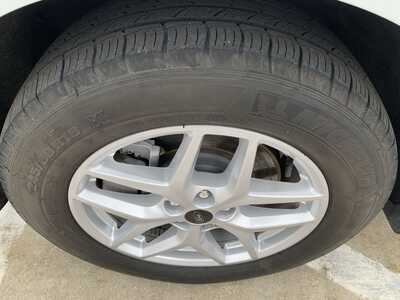 2024 Ford Edge, $27998. Photo 10