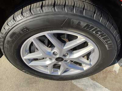 2024 Ford Edge, $26998. Photo 11