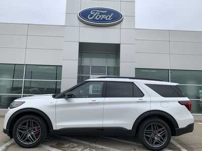2026 Ford Explorer, $49998. Photo 4