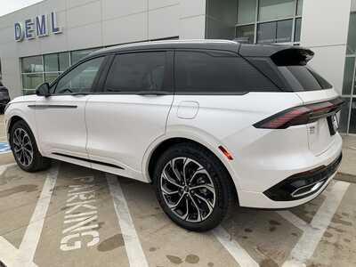 2026 Lincoln Nautilus, $63940. Photo 3