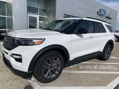 2023 Ford Explorer, $28998. Photo 2