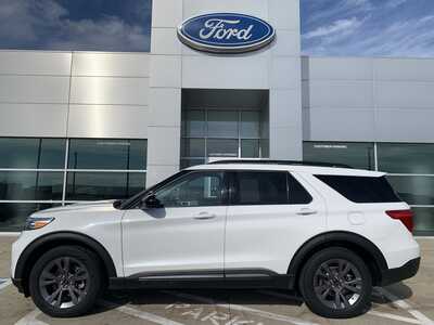 2023 Ford Explorer, $28998. Photo 4