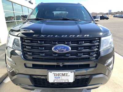 2017 Ford Explorer, $15998. Photo 5