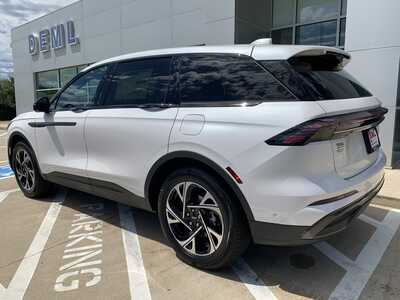 2024 Lincoln Nautilus, $42998. Photo 3