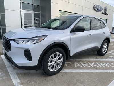 2025 Ford Escape, $22998. Photo 2