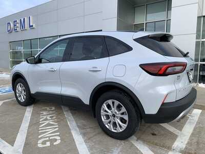 2025 Ford Escape, $22998. Photo 3