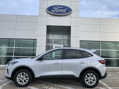 2025 Ford Escape, $22998. Photo 4