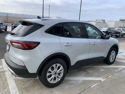 2025 Ford Escape, $22998. Photo 8