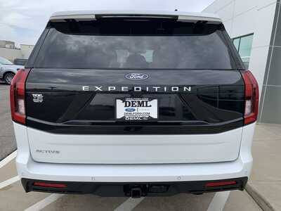 2025 Ford Expedition, $59998. Photo 6