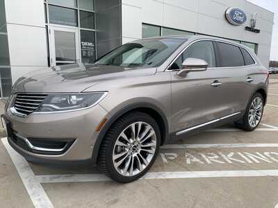 2018 Lincoln MKX, $16998. Photo 2
