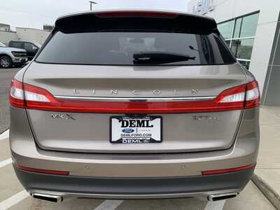2018 Lincoln MKX, $16998. Photo 6