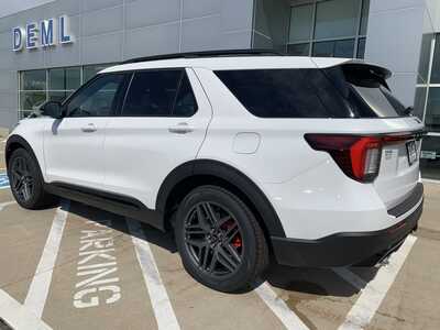 2026 Ford Explorer, $57574. Photo 3