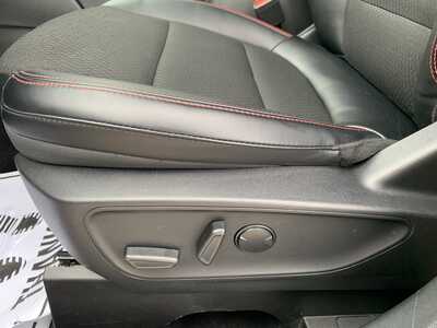 2025 Ford Escape, $24998. Photo 9