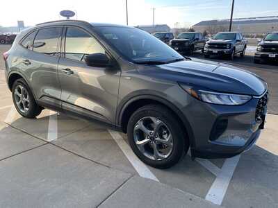 2025 Ford Escape, $24999. Photo 7