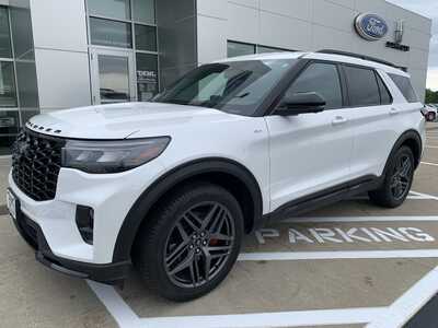 2025 Ford Explorer, $39999. Photo 2