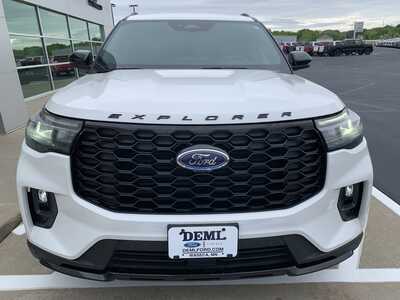 2025 Ford Explorer, $39999. Photo 5