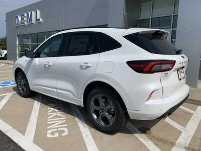 2023 Ford Escape, $23999. Photo 3