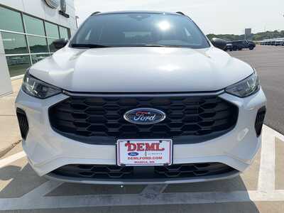 2023 Ford Escape, $23999. Photo 5