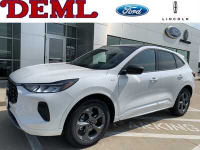 2023 Ford Escape, $23999. Photo 1