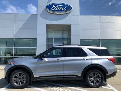 2023 Ford Explorer, $32999. Photo 4