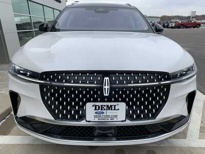 2026 Lincoln Nautilus, $68998. Photo 5