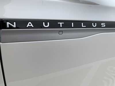 2026 Lincoln Nautilus, $68998. Photo 8