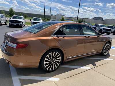 2017 Lincoln Continental, $17999. Photo 8