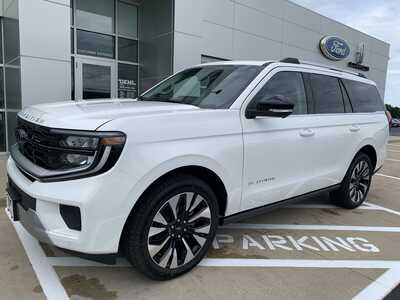 2026 Ford Expedition, $79649. Photo 2