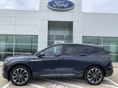 2024 Lincoln Nautilus, $46999. Photo 4