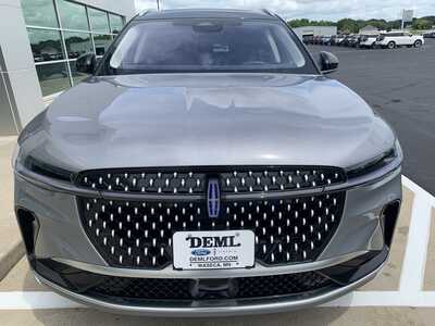 2025 Lincoln Nautilus, $55999. Photo 5