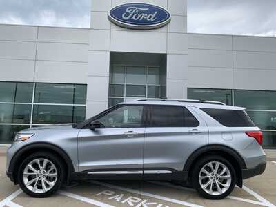 2022 Ford Explorer, $31999. Photo 4