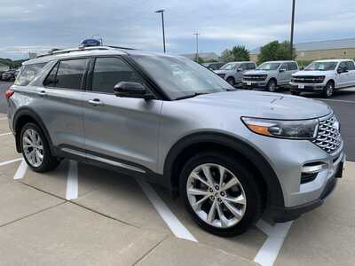 2022 Ford Explorer, $31999. Photo 8