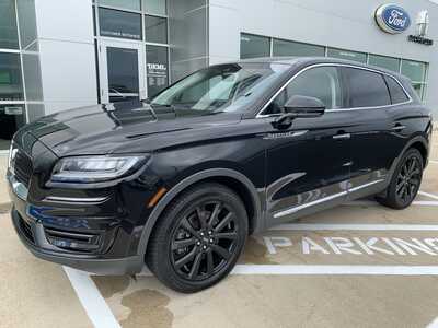 2020 Lincoln Nautilus, $21999. Photo 2