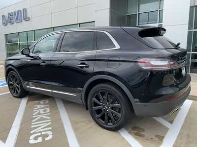 2020 Lincoln Nautilus, $21999. Photo 3