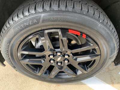 2021 Chevrolet Traverse, $24999. Photo 11