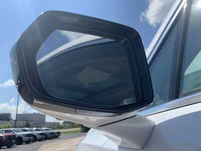 2022 Cadillac XT6, $27999. Photo 12