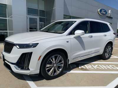 2022 Cadillac XT6, $27999. Photo 2