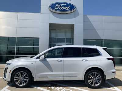 2022 Cadillac XT6, $27999. Photo 4