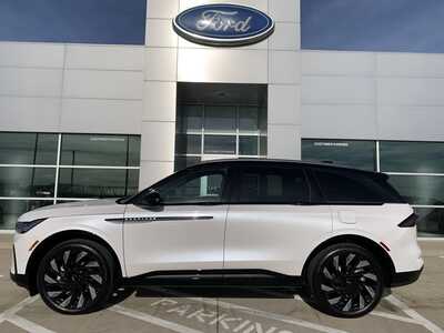 2026 Lincoln Nautilus, $70995. Photo 4