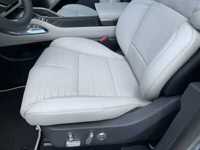 2026 Lincoln Nautilus, $67995. Photo 10