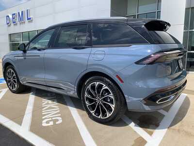 2026 Lincoln Nautilus, $67995. Photo 3