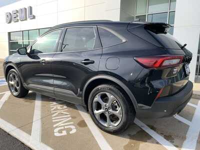 2025 Ford Escape, $23999. Photo 3