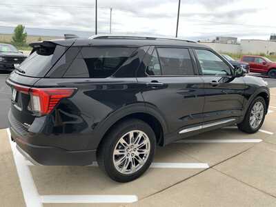 2025 Ford Explorer, $41999. Photo 9
