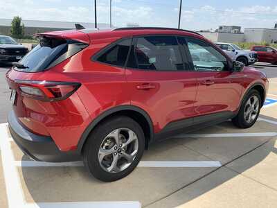 2025 Ford Escape, $23999. Photo 8