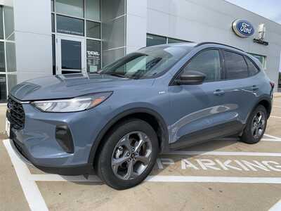 2025 Ford Escape, $23999. Photo 2