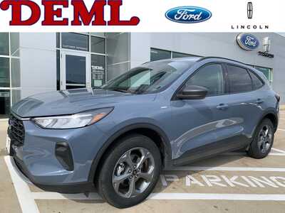 2025 Ford Escape, $23999. Photo 1