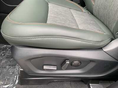 2022 Ford Explorer, $24999. Photo 12