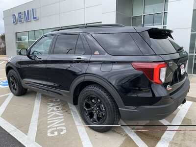 2022 Ford Explorer, $24999. Photo 3