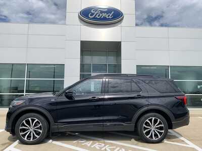 2025 Ford Explorer, $37999. Photo 4