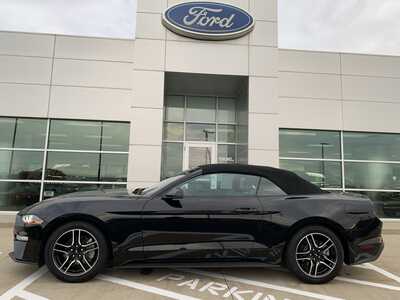 2018 Ford Mustang, $19999. Photo 12